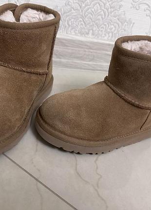 Ugg kids alexl mini boot 5
