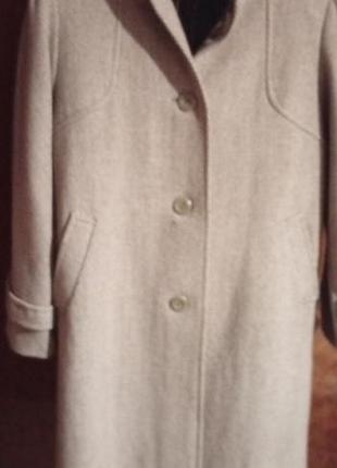 Пальто шерстяное