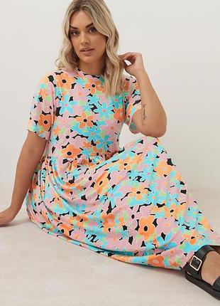 Трикотажное платье миди с оранжевым и синим цветочным принтом 26-28 размера