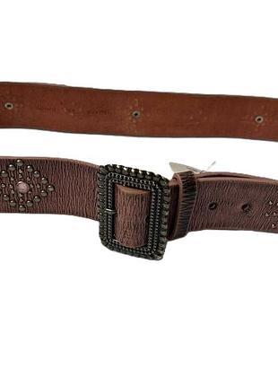 Яскравий акцентний жіночий ремінь з натуральної шкіри рожевого кольору з стразами та металевою декорацією фірми gionni.   розмір m-l, 96 см.