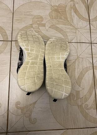 Кросівки nike rosie one print 6