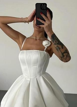 Корсетна сукня littleviksi біла з пишною юбкою