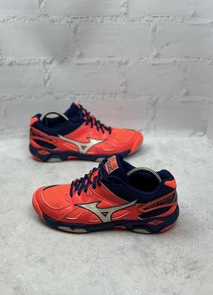 Жіночі спортивні кросівки mizuno