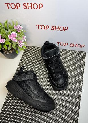 Оригінальні кросівки дитячі хайтопи шкіра на липучці jordan