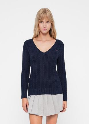 Жіночий темно-синій джемпер hollister у косичку з v-вирізом