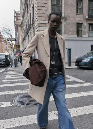 Бежеве пальто zara пальто з підплічниками soft однобортне пальто прямого крою пряме пальто середньої довжини класичне пальто міді базове пальто