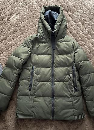 Зимова жіноча курточка