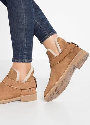 Короткі стильні зимові ugg натуральна замша та хутро