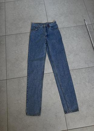Стильные винтажные джинсы slim fit размер 29 chiori