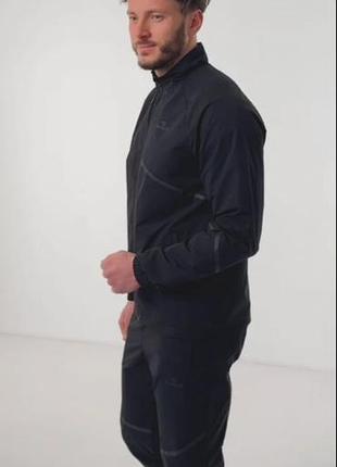 Великі плащівка на сітці avecs