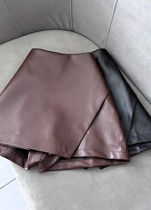Спідниця-шорти з еко-шкіри