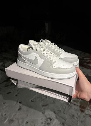 Air jordan 1 low white/grey нові!