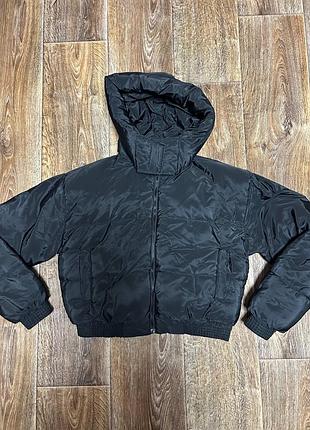 Куртка жіноча чорна