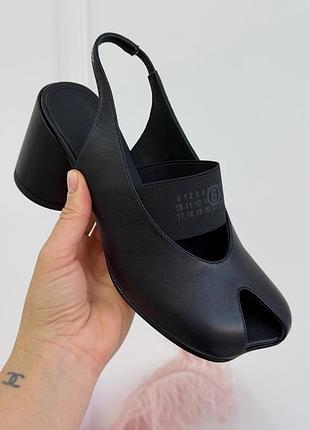 Чорні шкірні босоніжки люкс