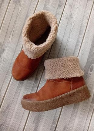 Чудові напівчоботи шкіряні.36 разів.