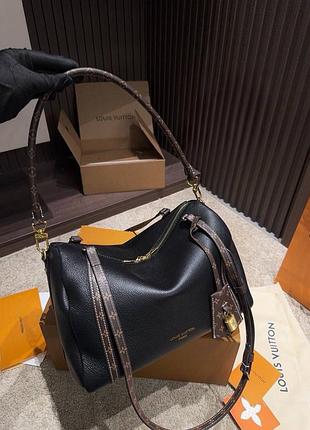 Жіноча брендова шкіряна сумка