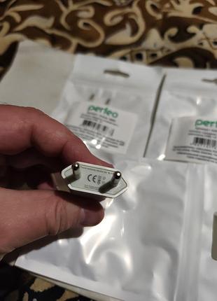 Сетевой адаптер perfeo на 1usb -1a.новый. 3
