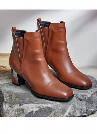 Сапожки новые классные р39