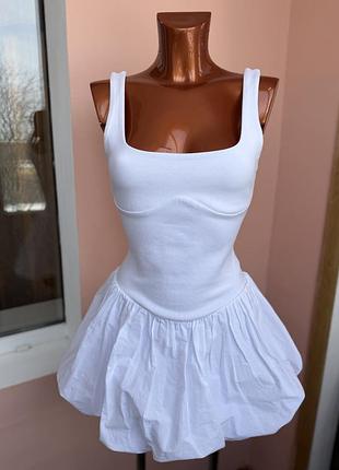 Сукня з обʼємною спідницею zara