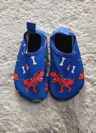 Продам для хлопчика дитячі аквашузи, для басейну. розмір 24-25