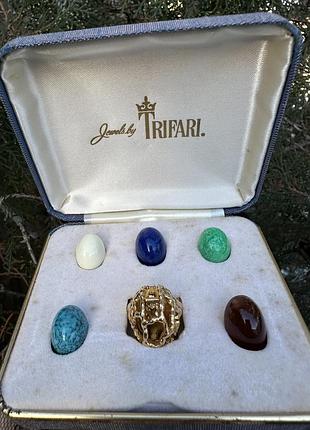 Вінтажний сет від trifari