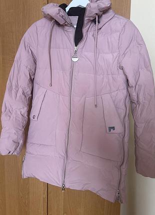 Пуховик жіночий подовжений