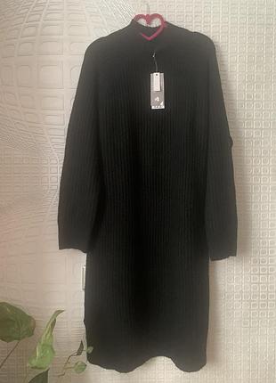 Чёрное тёплое платье-свитер в рубчик от george