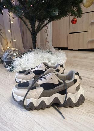 Продам кросовки