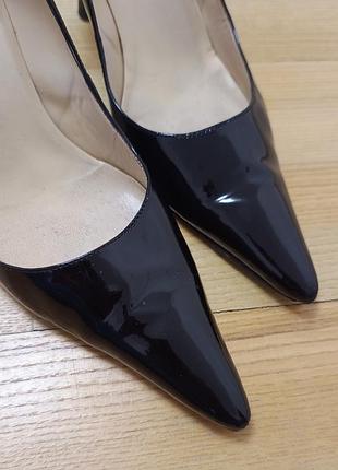 Лаковані шкіряні туфлі-човники lk bennet