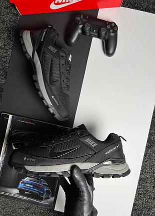 Чорні кросівки для спорту