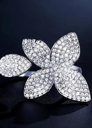 Кольццо-блочный серебряный цветок