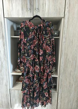 Цветочное платье асимметричное