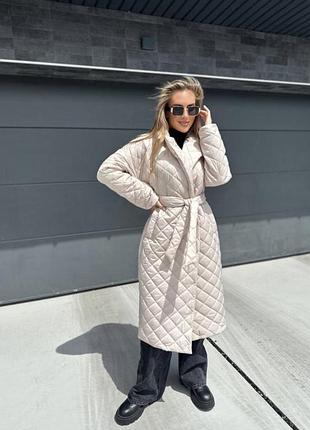 Пальто куртка стьогане бежеве