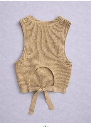 Топ із завязками ззаду