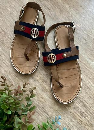 Босоніжки вʼєтнамки tommy hilfiger