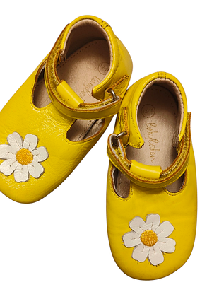 Яркие мэри джейн от baby boden с ромашками. 12-18 мес.