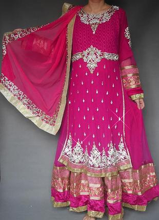 Сари індійське, індійський костюм, індійське плаття, анаркалі