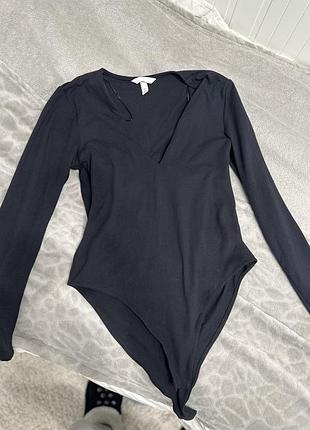 Боді з вирізом