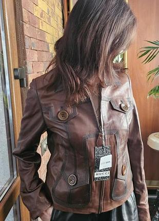 Кожаная куртка,натуральная кожа.женщина!