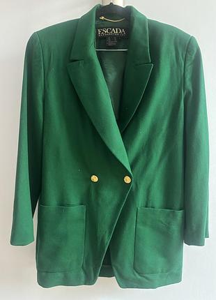 Шикарний жакет escada в комплекті спідниця