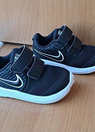 Кроссовки оригинальные nike p19,5