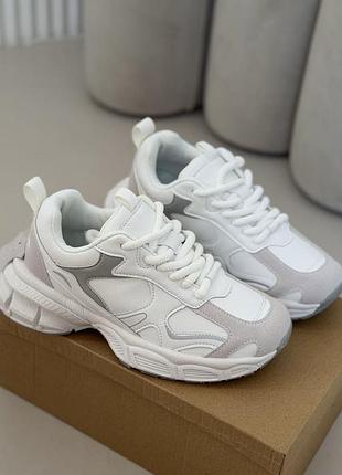 Жіночі шкіряні кросівки