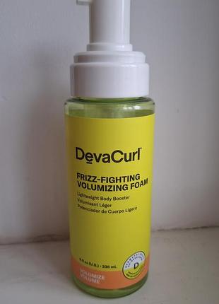 Пінка devacurl антіфріз frizz-fighting volumizing foam
