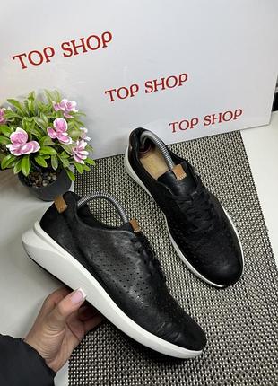 Оригинальные кожаные кроссовки clarks