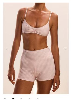 Шорти lessence нові