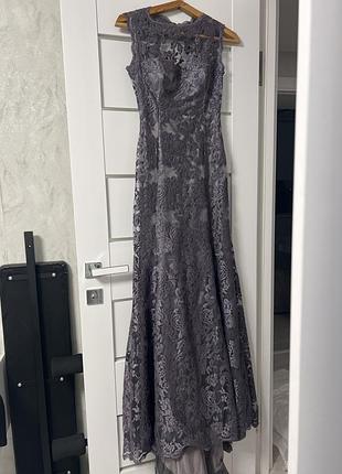 Випускна сукня