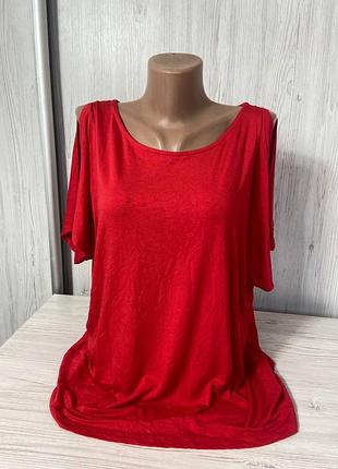 Футболка женская с открытыми плечами ткань вискоза от бренда peacocks размер 20🍁