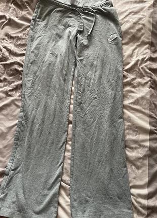 Жіночі спортивні штани nike wide leg m