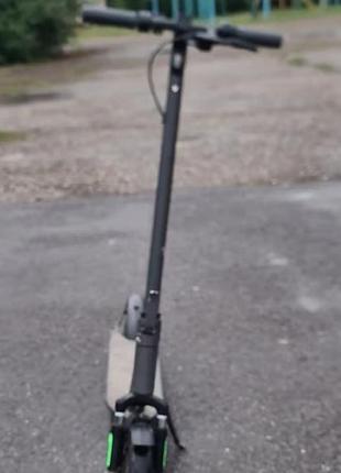 Продаж електро самокат like-bike
макс скорость 25-27км/ч
запас хода 25-27км
макс нагрузки до 120кг