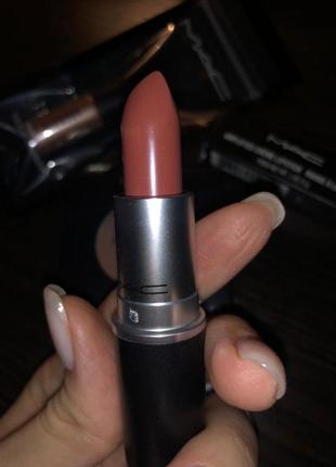 Mac amplified lipstick - smoked almond помада для губ
